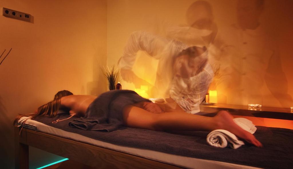 Lázně a/nebo wellness v ubytování Ellopia Point Hotel