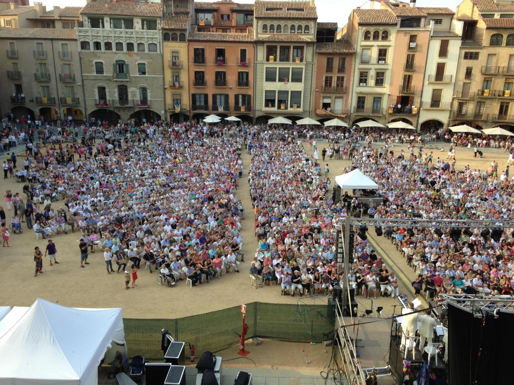 Hostia v ubytovaní Apartaments Vicus 2 con vistas a la Plaza Mayor de Vic