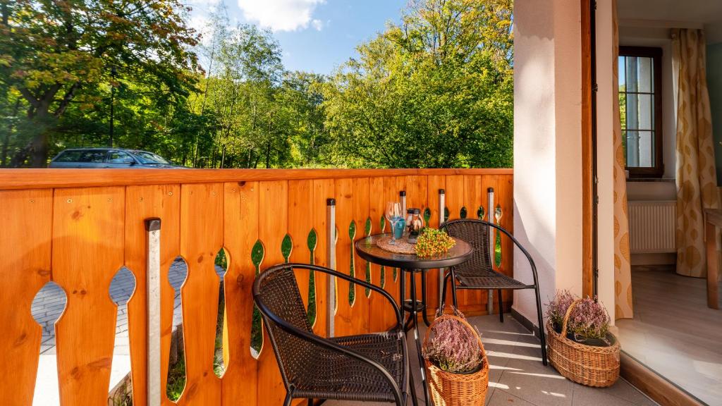 Vonkajšia záhrada v ubytovaní Apartament Karkonosze