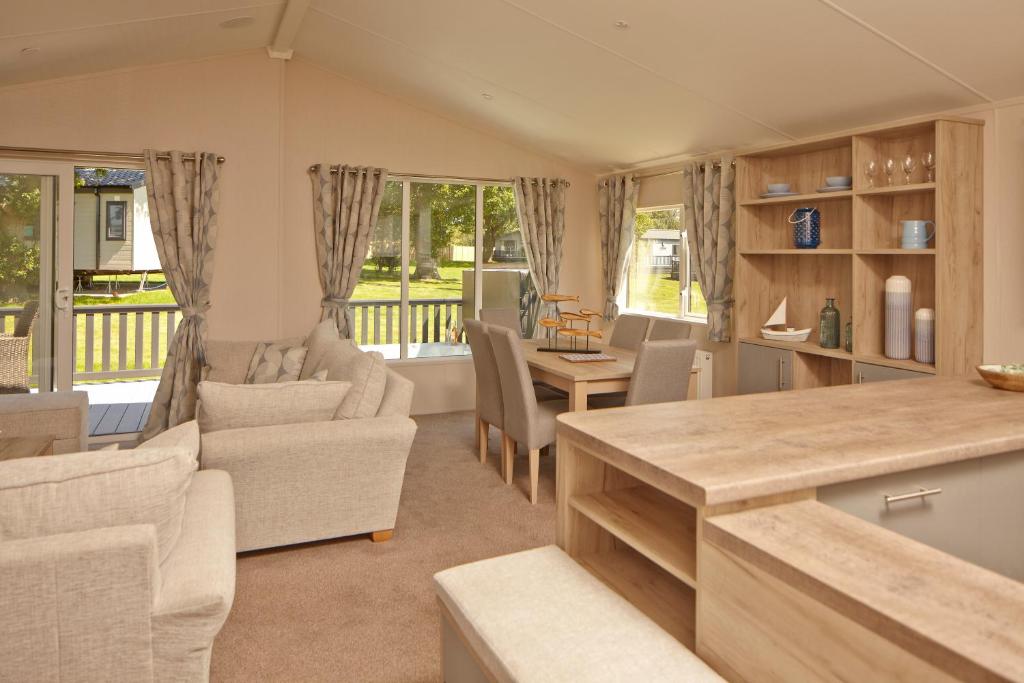 St Helens Coastal Resort - 