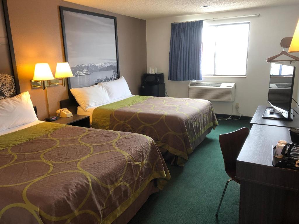 Postel nebo postele na pokoji v ubytování Super 8 by Wyndham Winnemucca NV