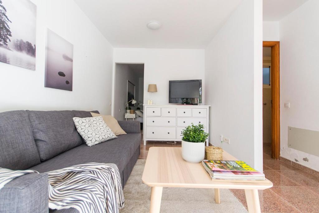 TV a/nebo společenská místnost v ubytování Acogedor Apartamento Gara 54 Arguineguin