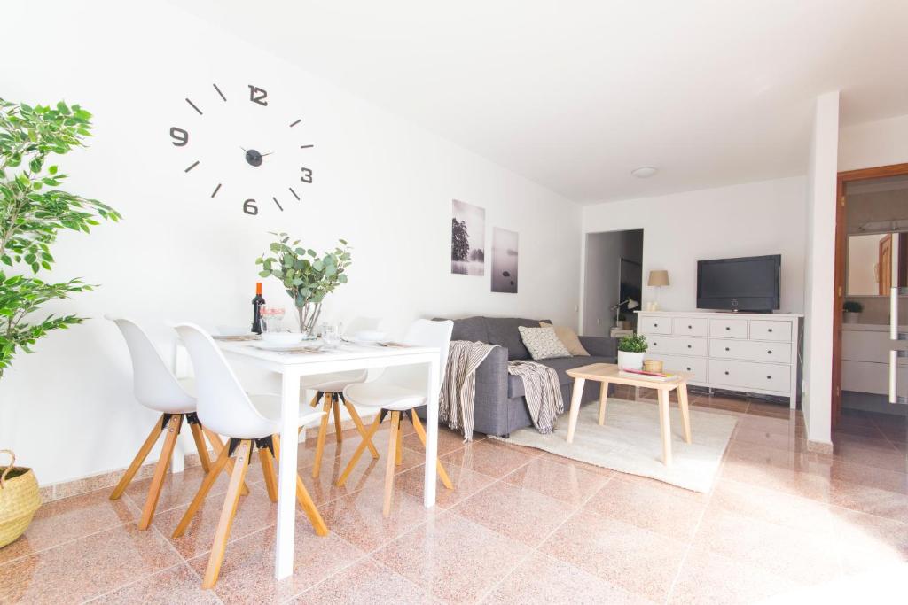 TV a/nebo společenská místnost v ubytování Acogedor Apartamento Gara 54 Arguineguin