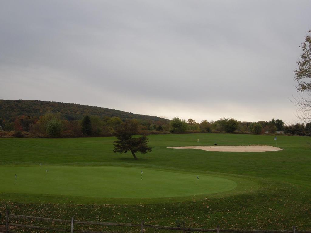Golf v penzionu – hostince nebo okolí