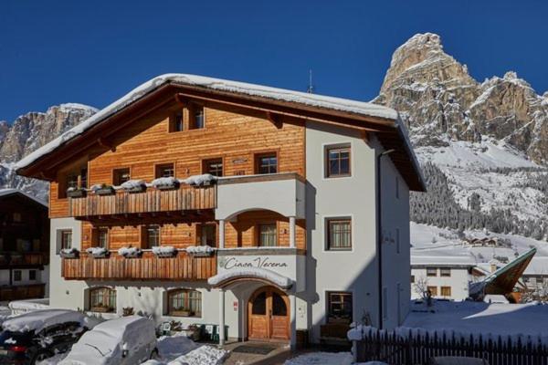 Foto dalla galleria di Ciasa Verena a Corvara in Badia