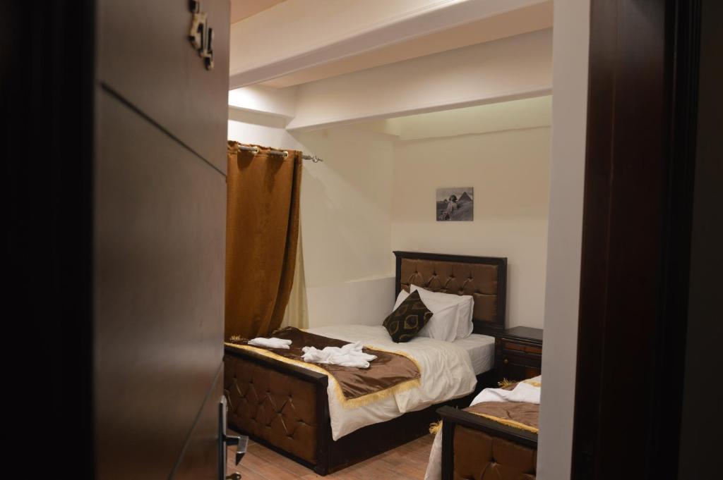 Pyramids Top Inn - 2