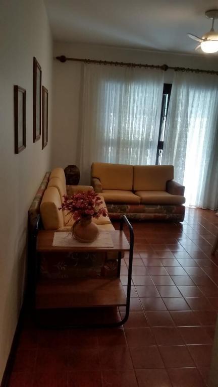  Ubatuba Tenório apto térreo 8 pess