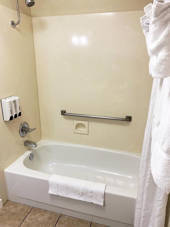 Stratford Inn - Executive King Room