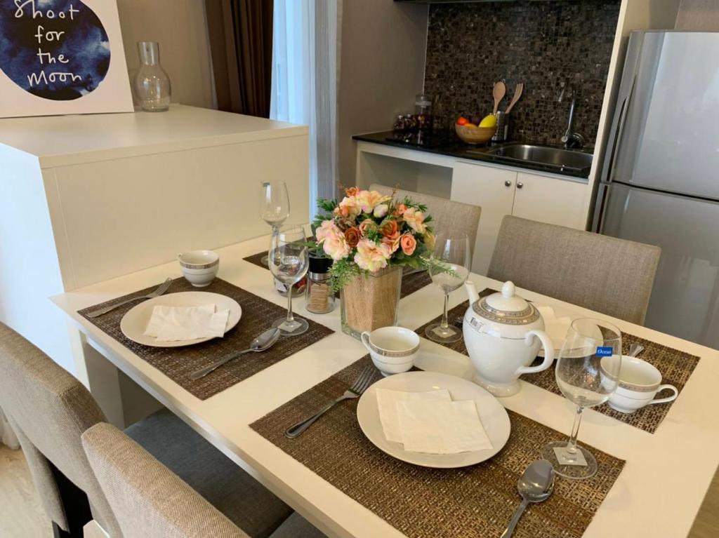 Execlusive Seaview 1 bedroom suite with toproof pool at The Patio Bangsaen - Appartement Met één Slaapkamer