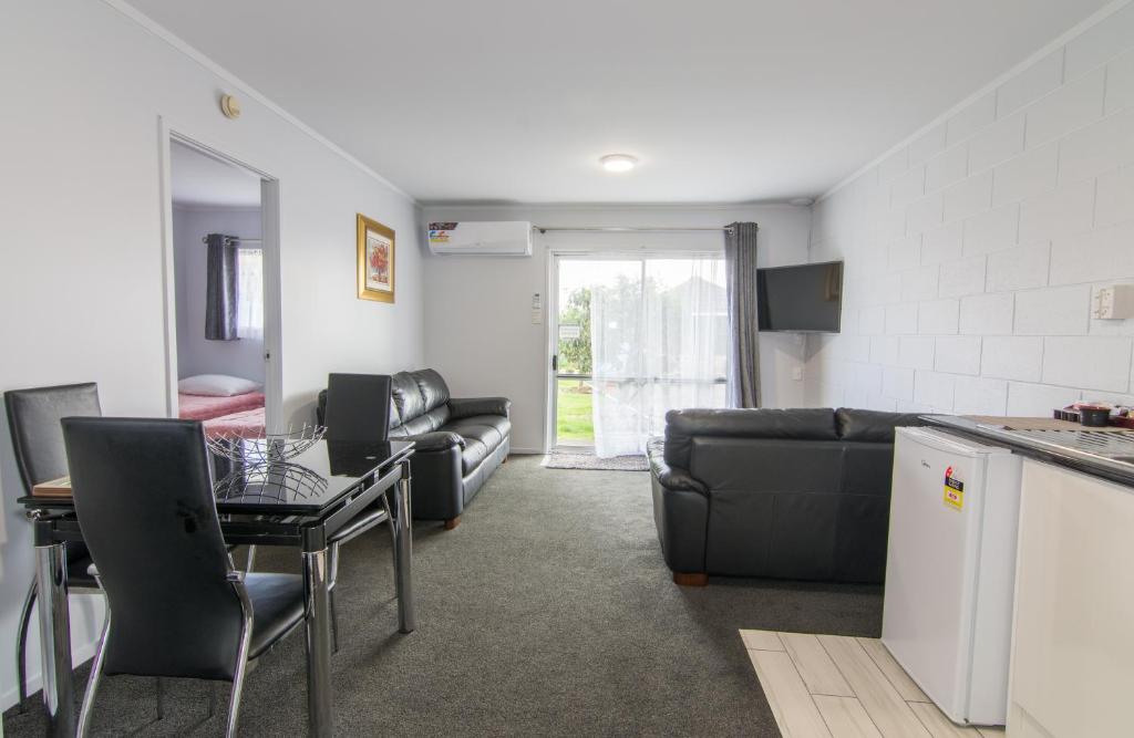 Kuchyň nebo kuchyňský kout v ubytování Kaitaia Motor Lodge