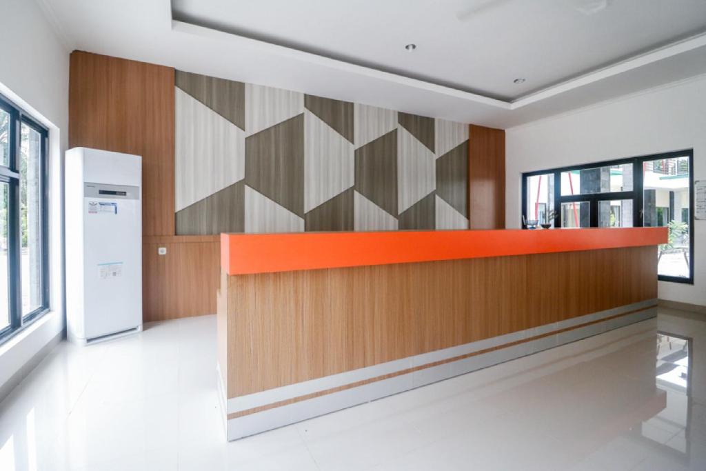 Fotografie z fotogalerie ubytování RedDoorz Plus near Kualanamu Airport Medan v destinaci Medan
