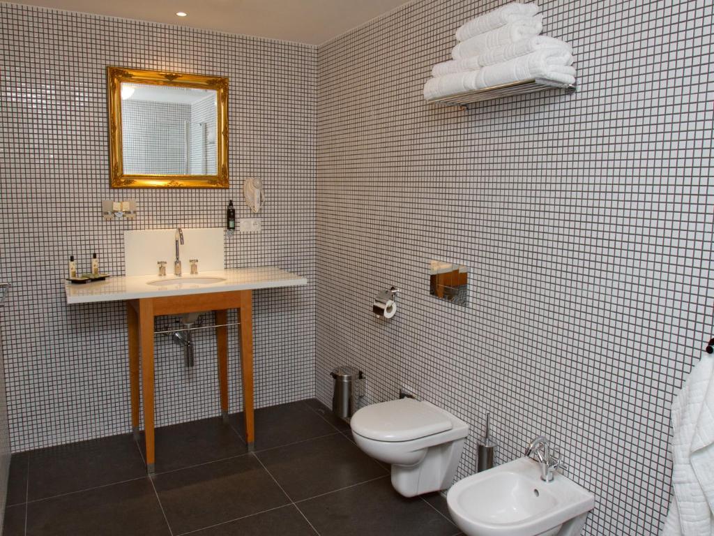 Koupelna v ubytování EA Hotel Tereziánský dvůr