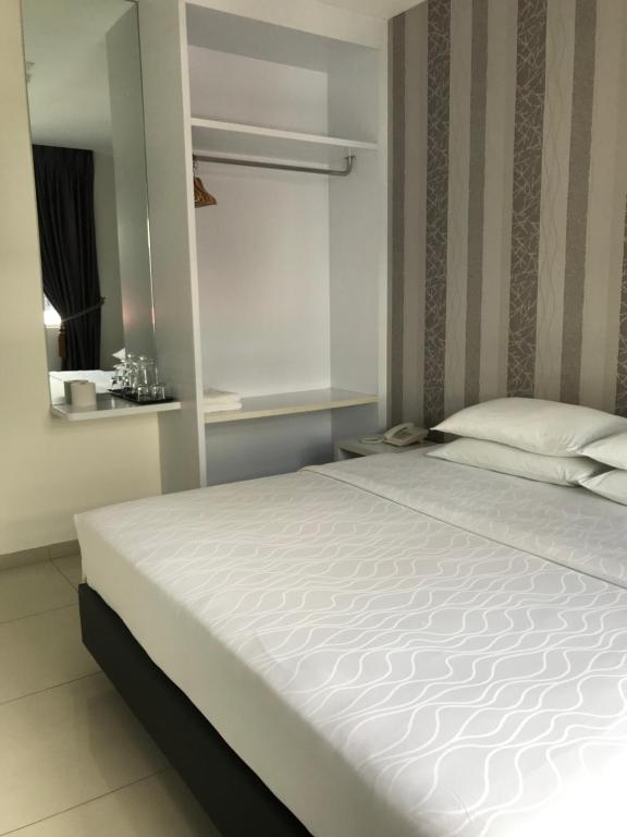GOODY HOTEL - Deluxe King Room