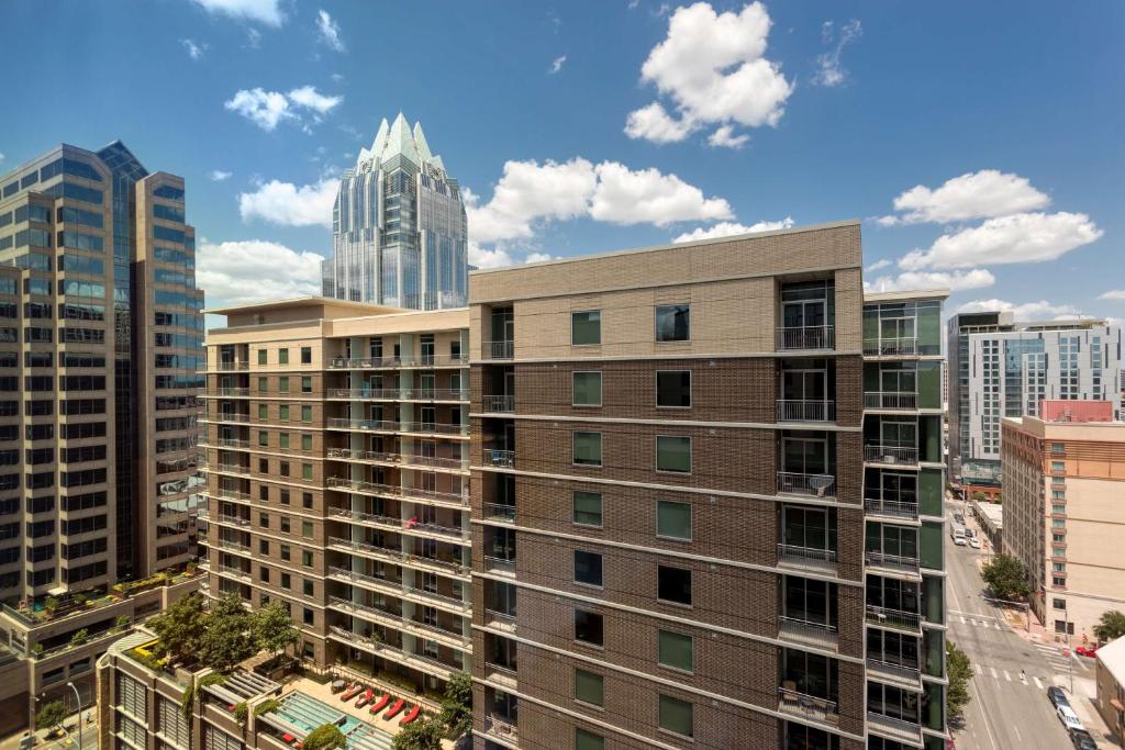 Hyatt Place Austin Downtown photo