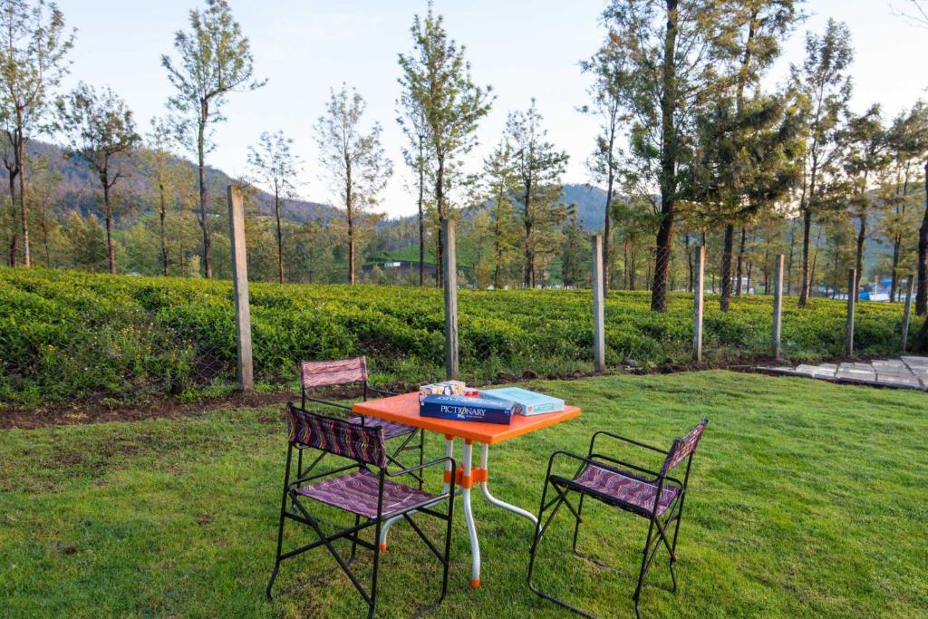 StayVista at Villa Hugel with Lawn & Badminton - Villa