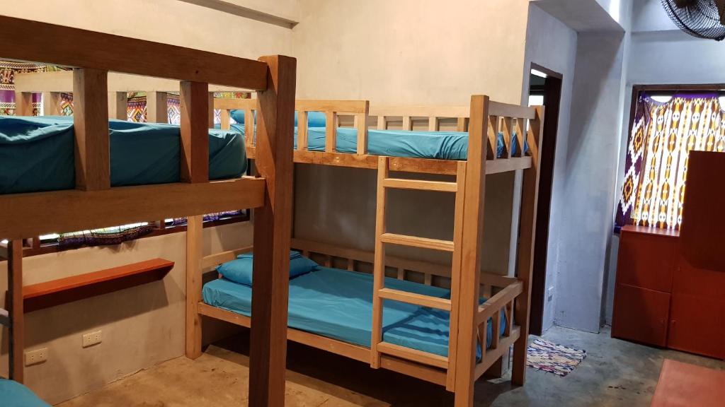 Narivoodi või narivoodid majutusasutuse Sinag Hostel toas