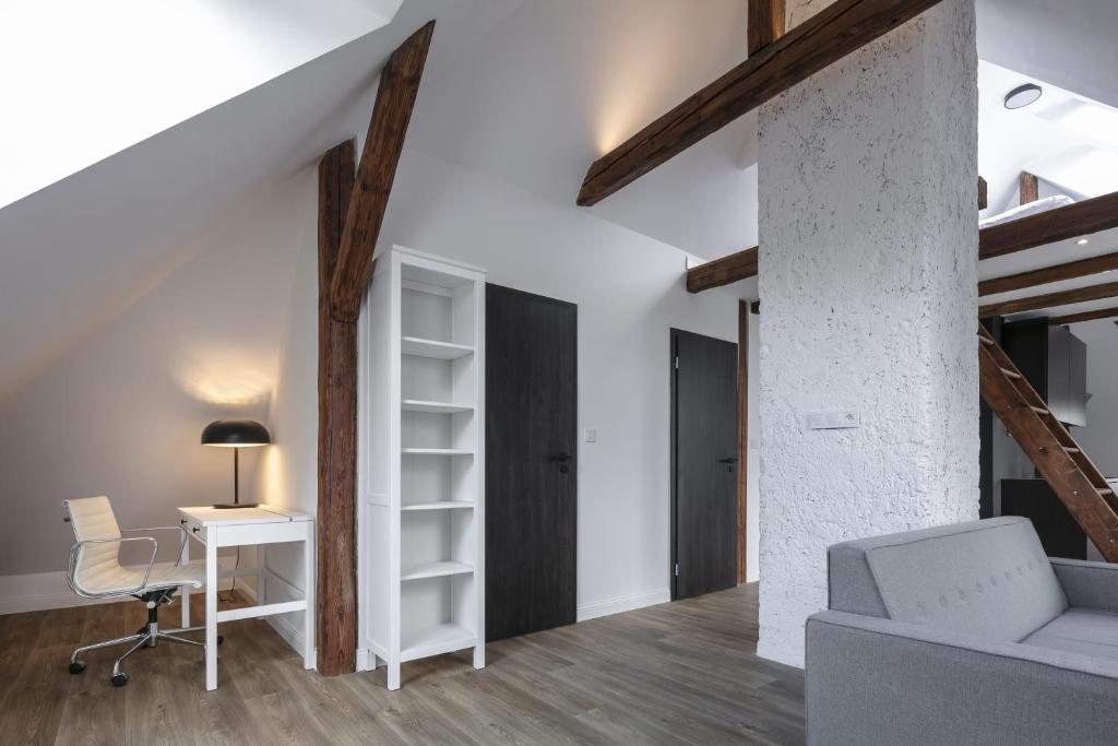 Posedenie v ubytovaní Pytloun Flat Hotel