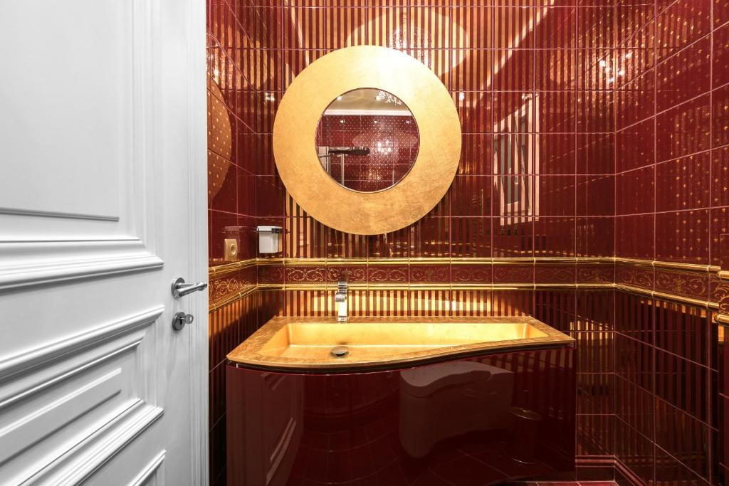 Łazienka w obiekcie Aristotelous Grand View by Luxlikehome