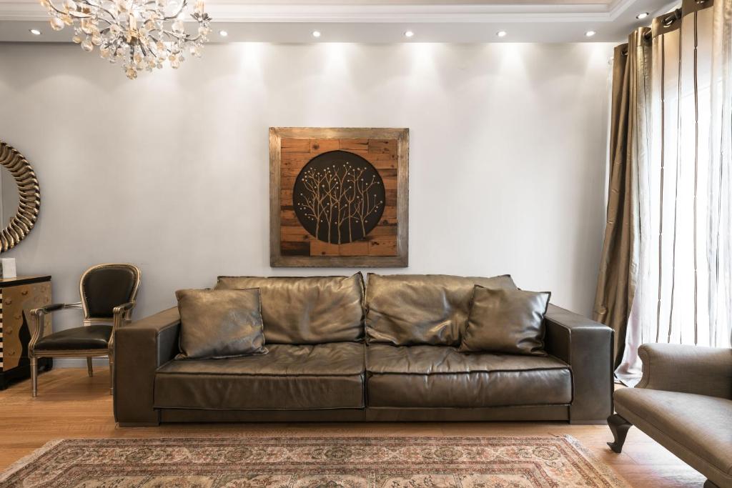 Część wypoczynkowa w obiekcie Aristotelous Grand View by Luxlikehome