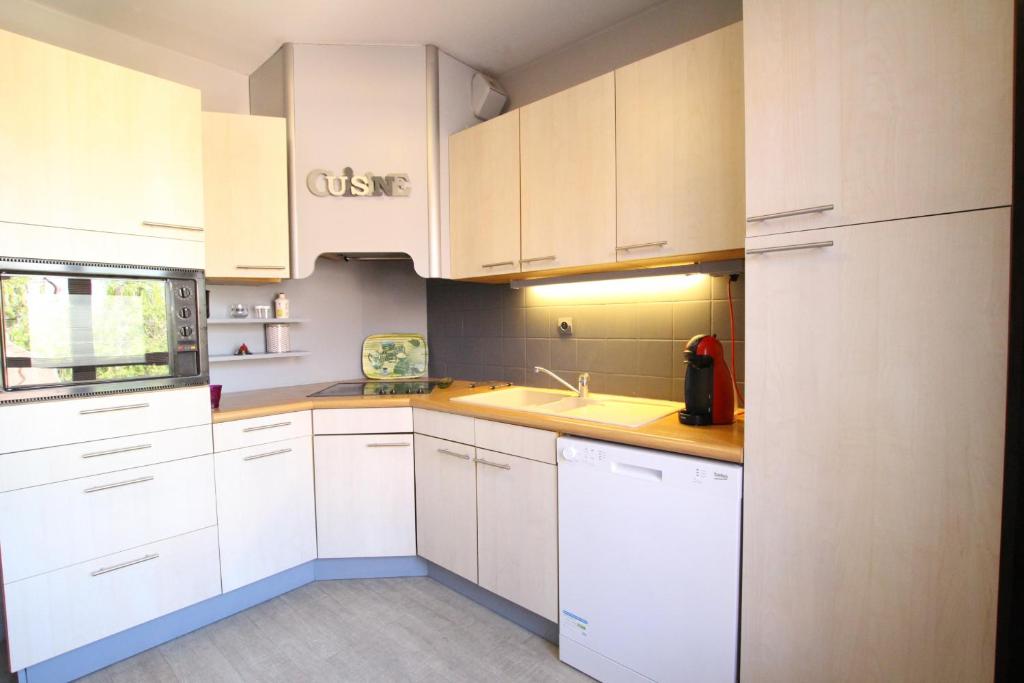 Colmar City Center - SCHNAPSALA Terrasse and Free Parking - BookingAlsace – photo 21