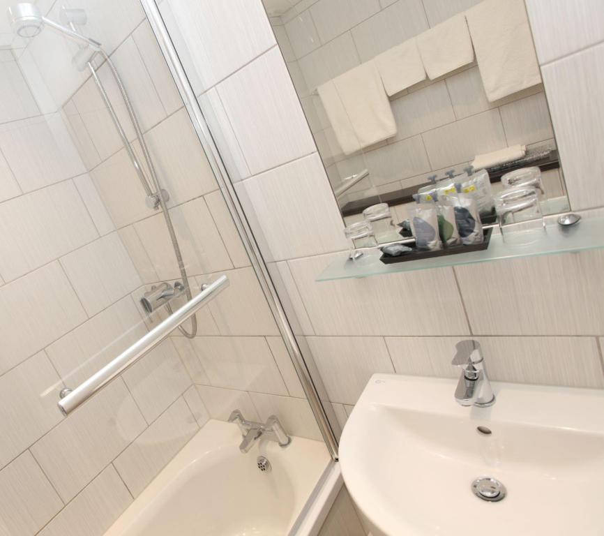 Ascot House - Resim 18