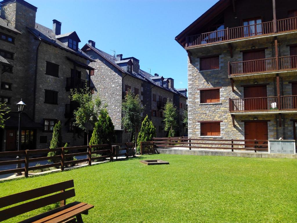 Apartamentos APARTAMENTOS NEVADOS 20312 en Benasque, Aragón