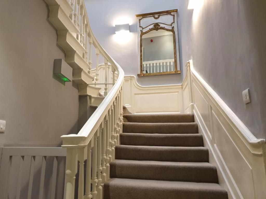 Apt 3, 71 Micklegate, YORK - One-Bedroom Apartment