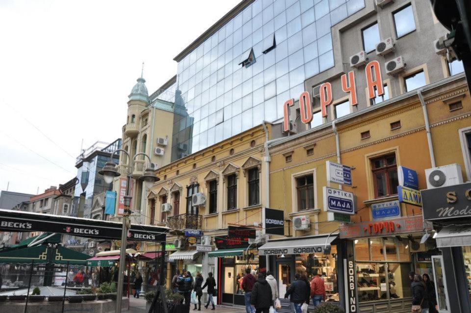 Nespecifikovaný výhled na destinaci Niš nebo výhled na město při pohledu z penzionu