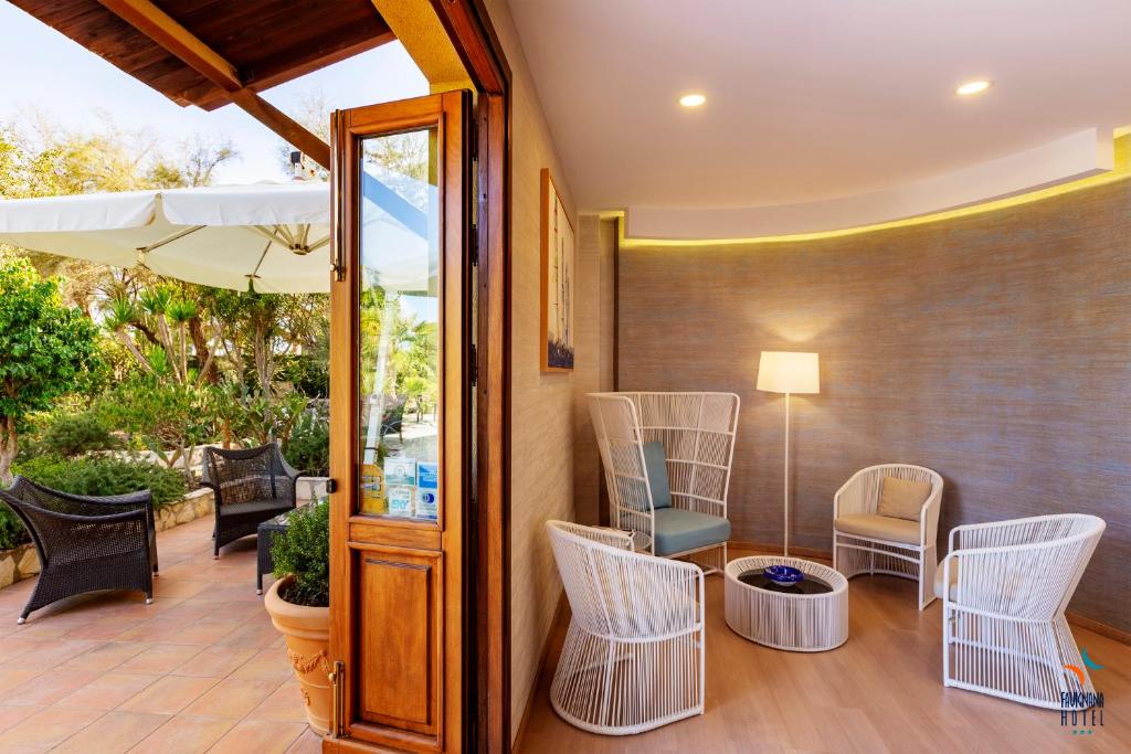 Posezení v ubytování FAVIGNANA HOTEL Concept Holiday