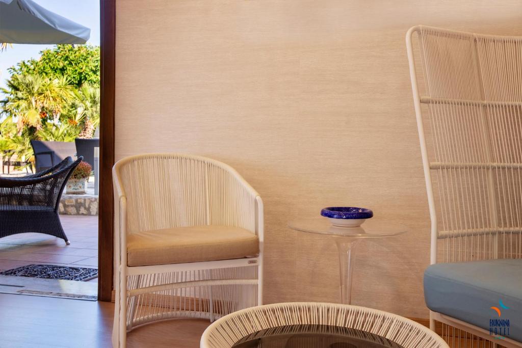Posezení v ubytování FAVIGNANA HOTEL Concept Holiday