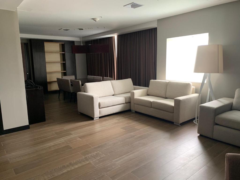 Posezení v ubytování Eb Hotel By Eurobuilding Quito Airport