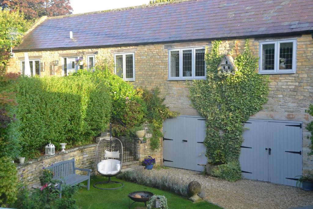 Church Cottage Barn, Longborough (updated prices 2024)