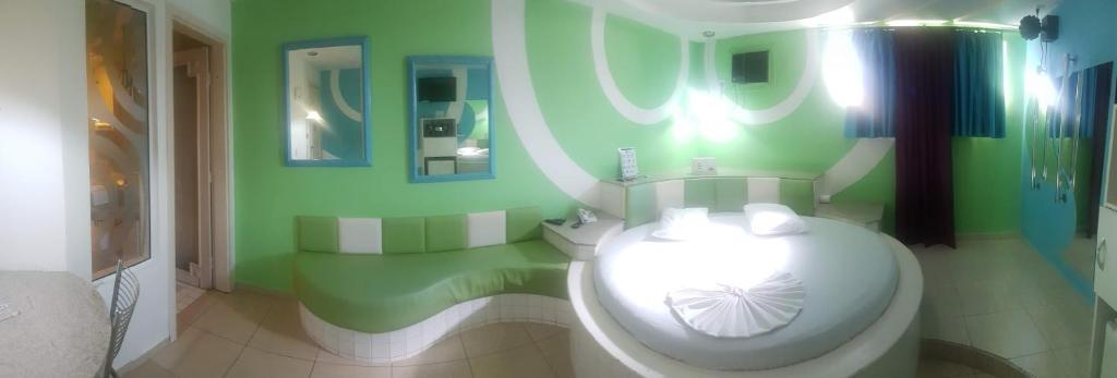  L'acqua Motel Express