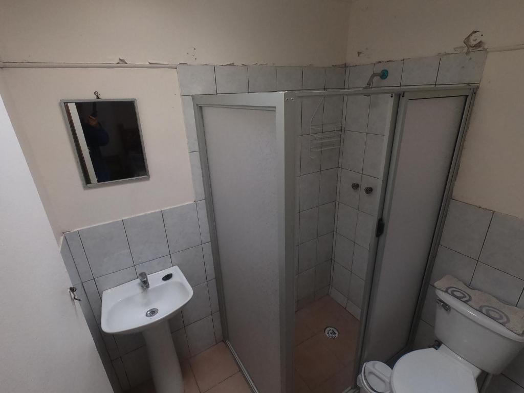 Koupelna v ubytování Hostal Michel