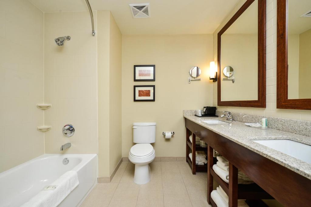 Comfort Suites Fargo Medical Center photo