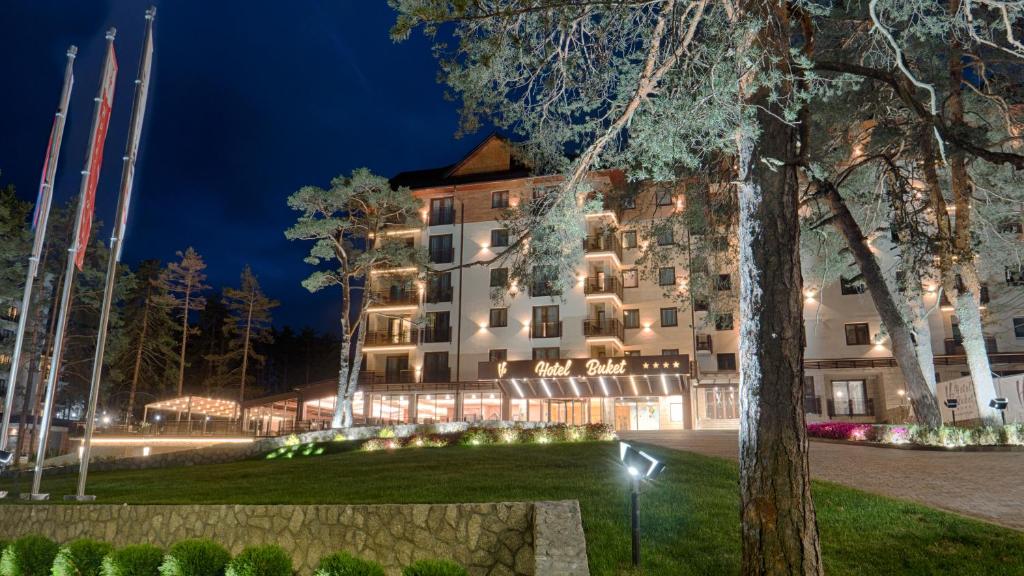 a view of the hotel at night at Hotel Buket Zlatibor in Zlatibor