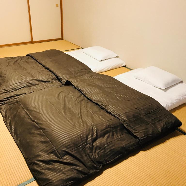 Lake Side Nikko Hotel - トイレが共有された日本風の部屋