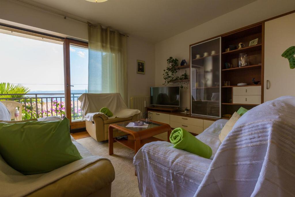 Posedenie v ubytovaní Apartments Dorijan i Karlo