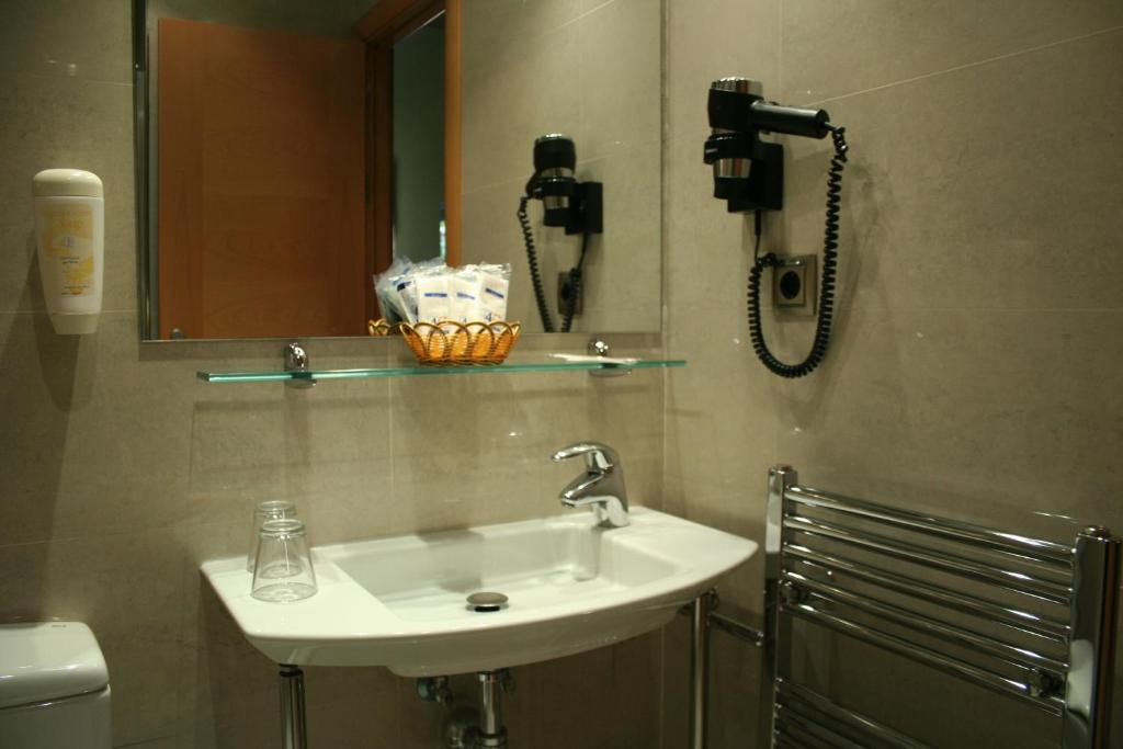 Hotel 4C Puerta Europa - Resim 15