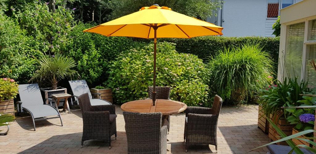 Zahrada ubytování Vakantiewoning "Aan het Bosje" ZOUTELANDE - Strand 200m !