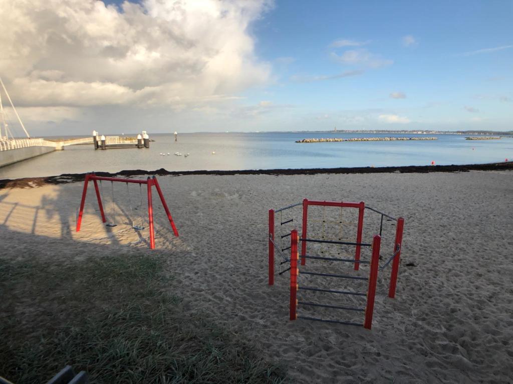 Nur 50m zum Yachthafen und 100m zum Strand - One-Bedroom Apartment