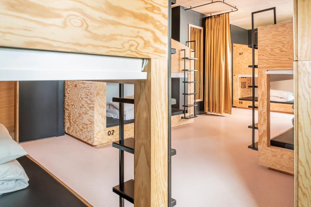 JO&JOE Paris Gentilly - Auberge de Jeunesse - Private Bedroom For 8 People With A Bathroom