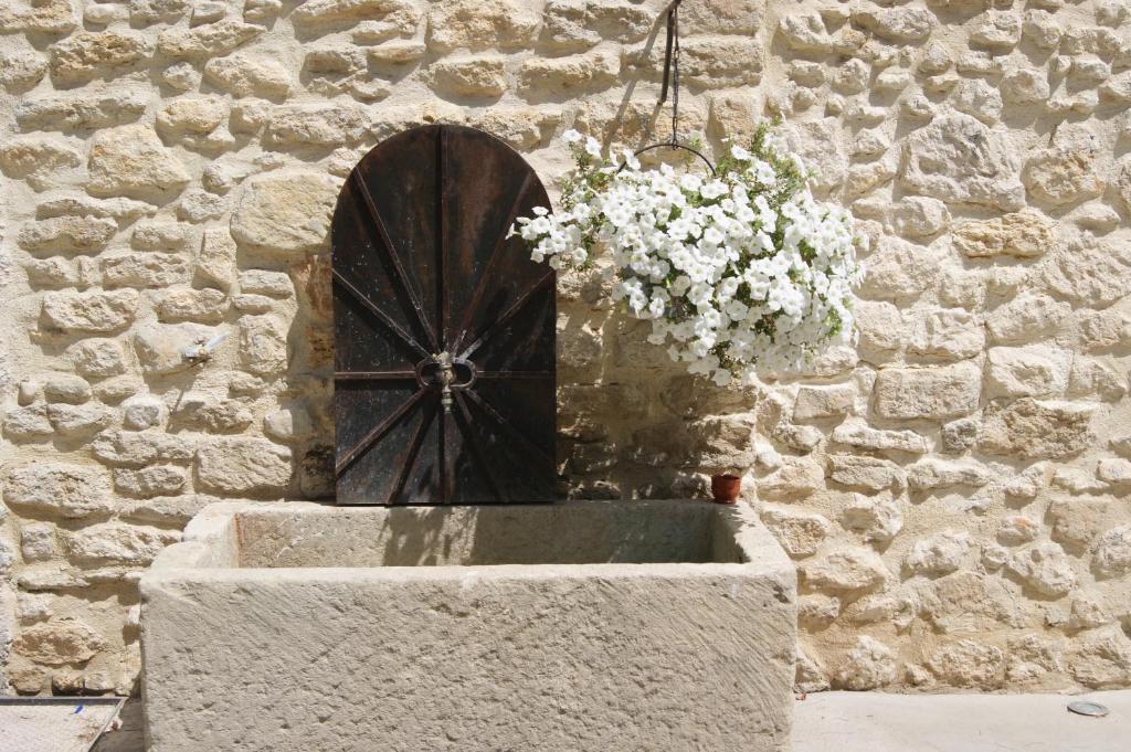 Fotografie z fotogalerie ubytování B&B dans Mas en pierres v destinaci Robion en Luberon