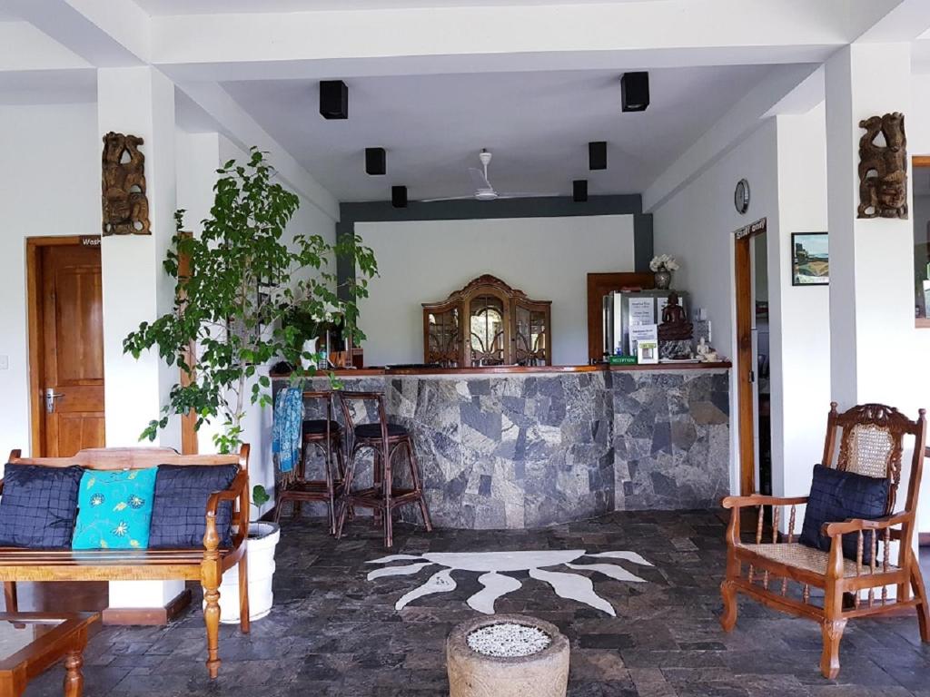 Posezení v ubytování Lakshmis Hotel Ella