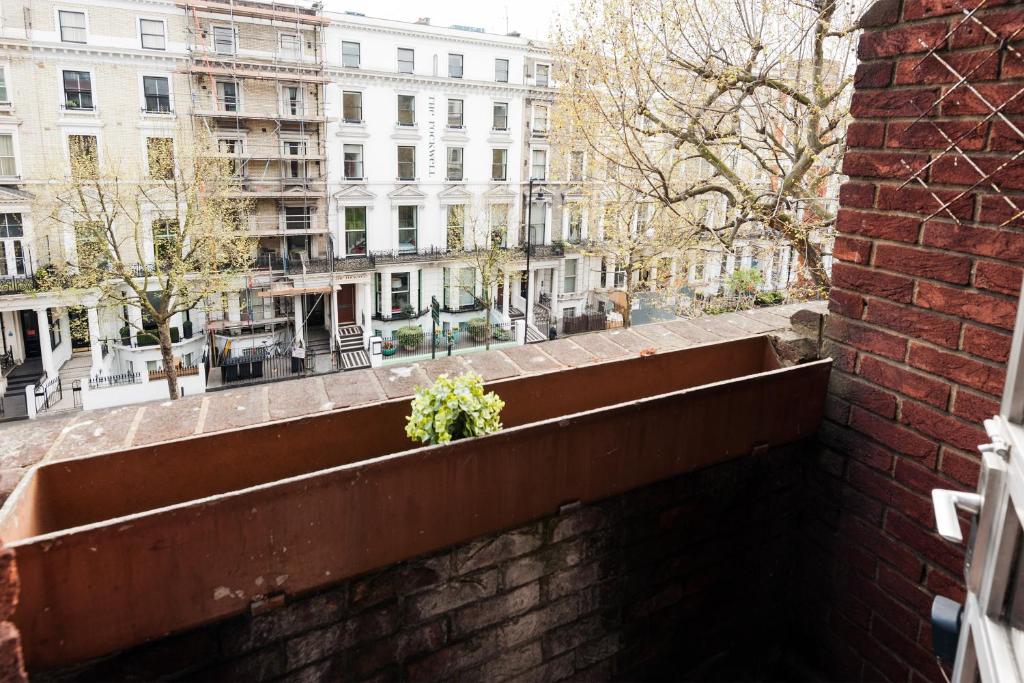 Sherborne Court - Superior Studio Apartment