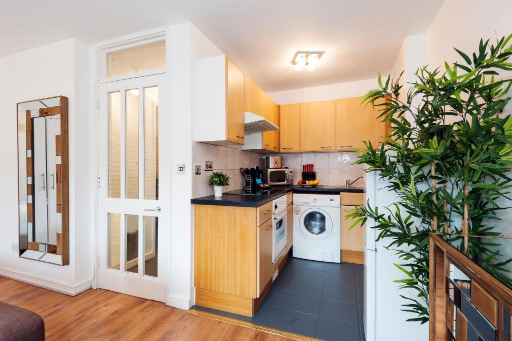 دادگاه شربورن - Sherborne Court، دادگاه شربورن