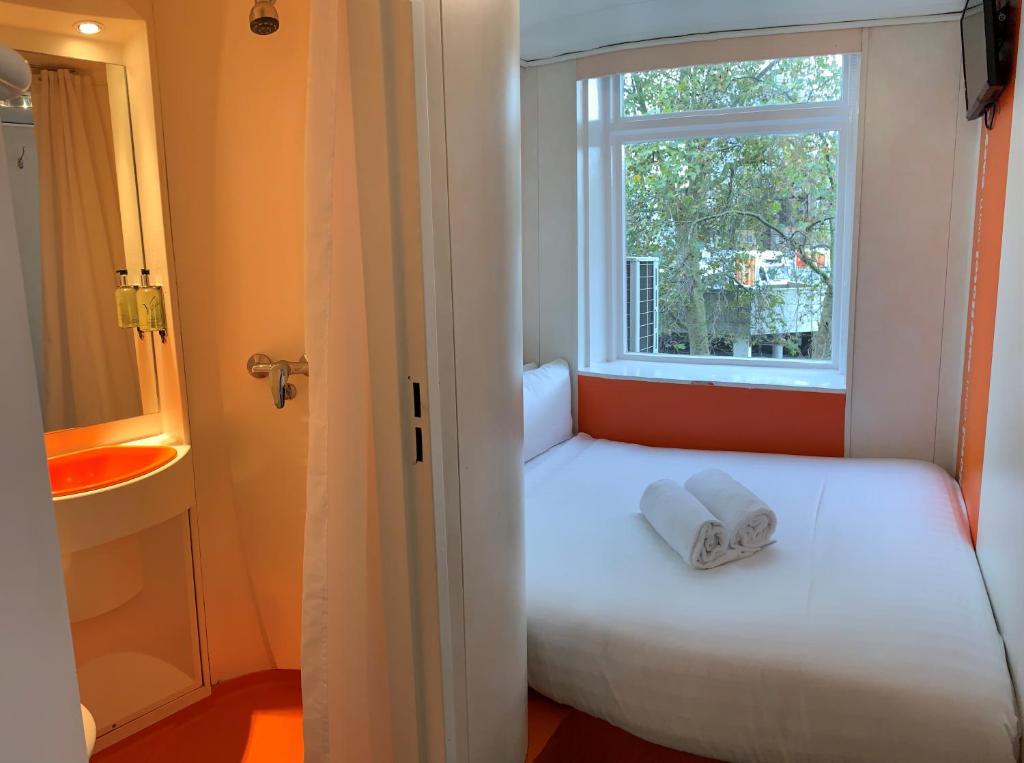 easyHotel South Kensington - Resim 12