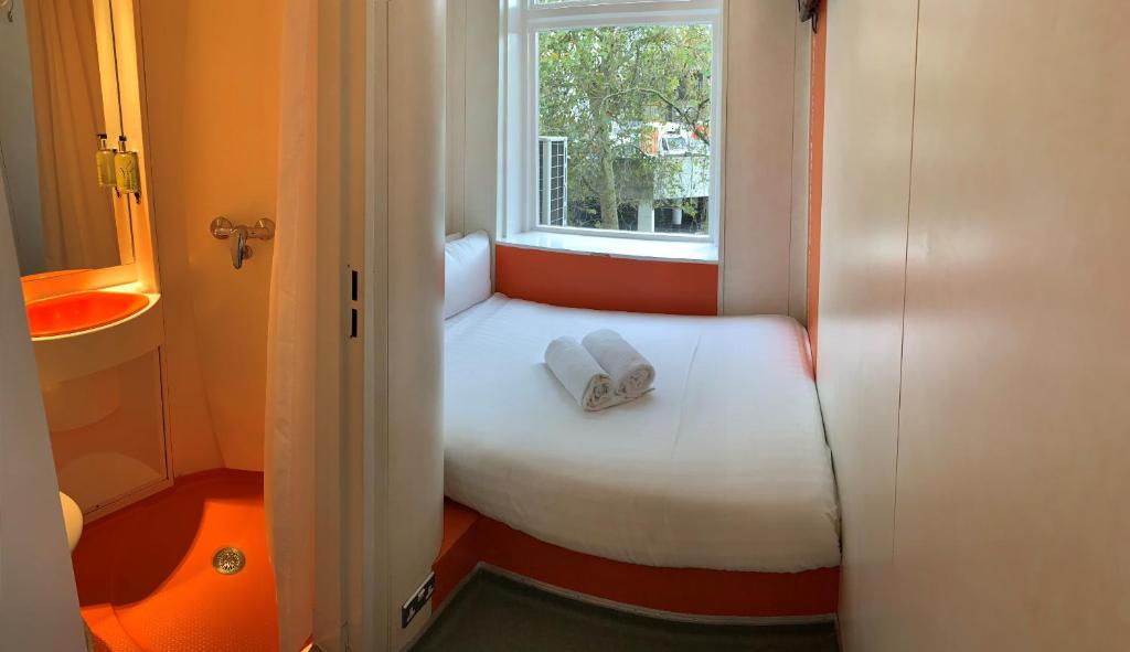 easyHotel South Kensington - Resim 7