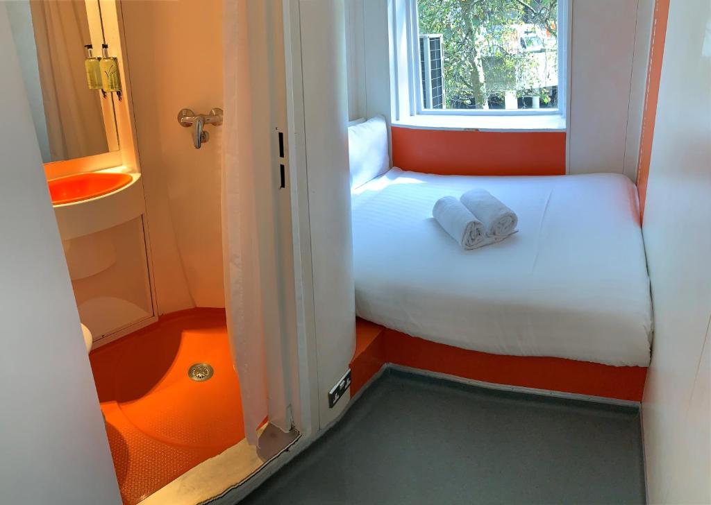 easyHotel South Kensington - Resim 17