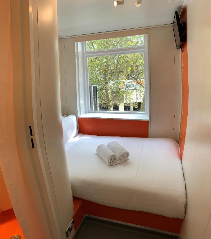 easyHotel South Kensington - Resim 2